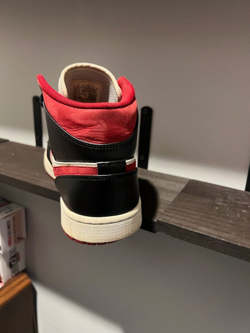 Air Jordan 1 Mid Black Gym red and white 100% authentic - Picture 12 of 14
